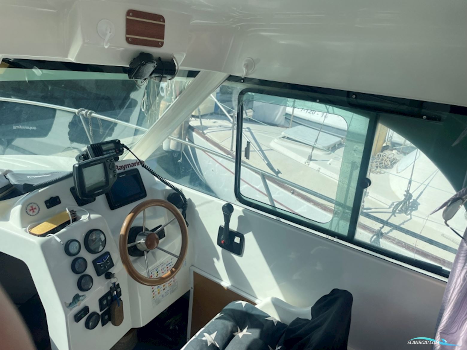 Beneteau Antares 650