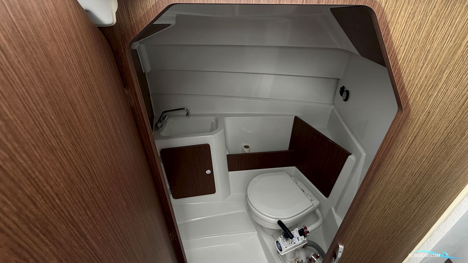 Beneteau Antares 7