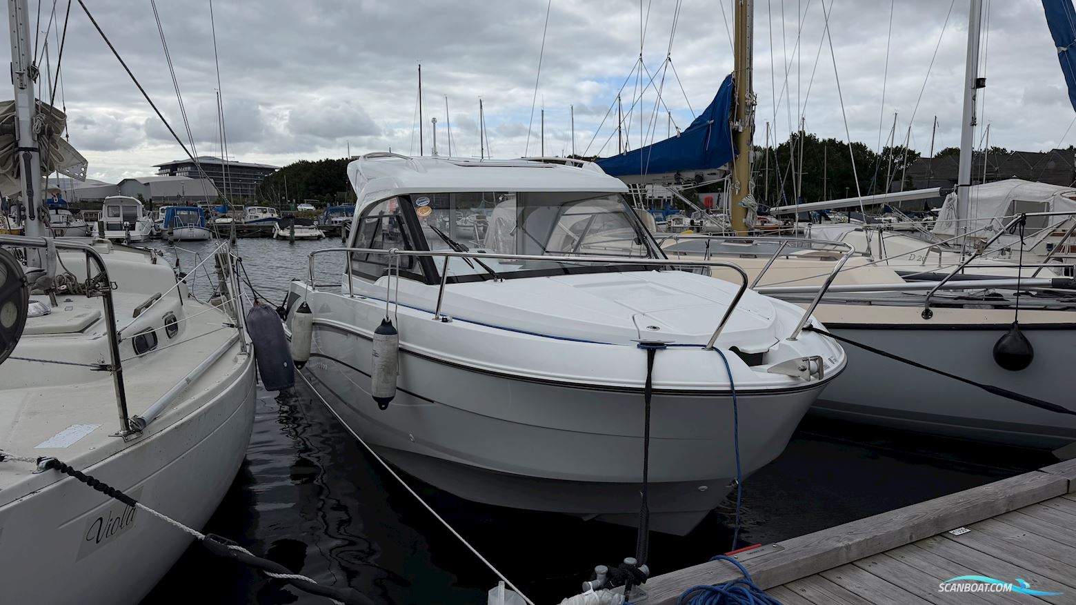 Beneteau Antares 7