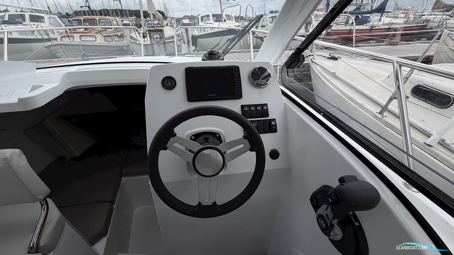 Beneteau Antares 7