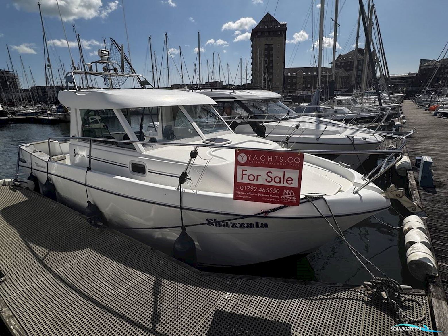 Beneteau Antares 710 Motorboten 2005, met Nanni 4 380 Tdi motor, United Kingdom