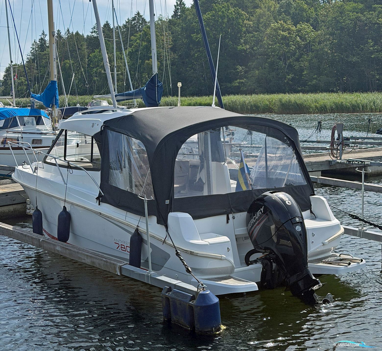 Beneteau Antares 780