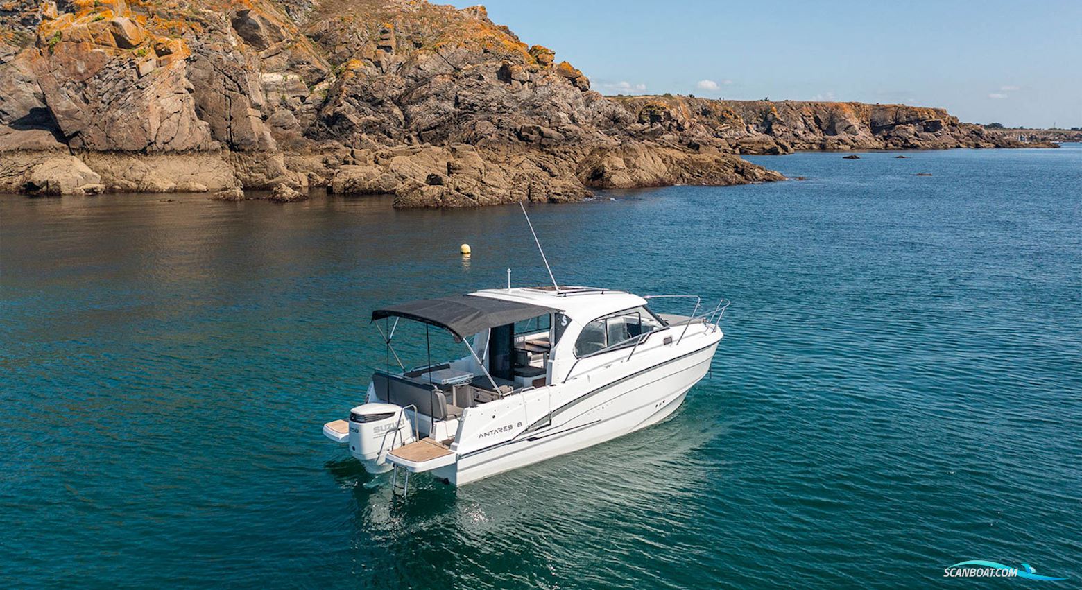 Beneteau Antares 8