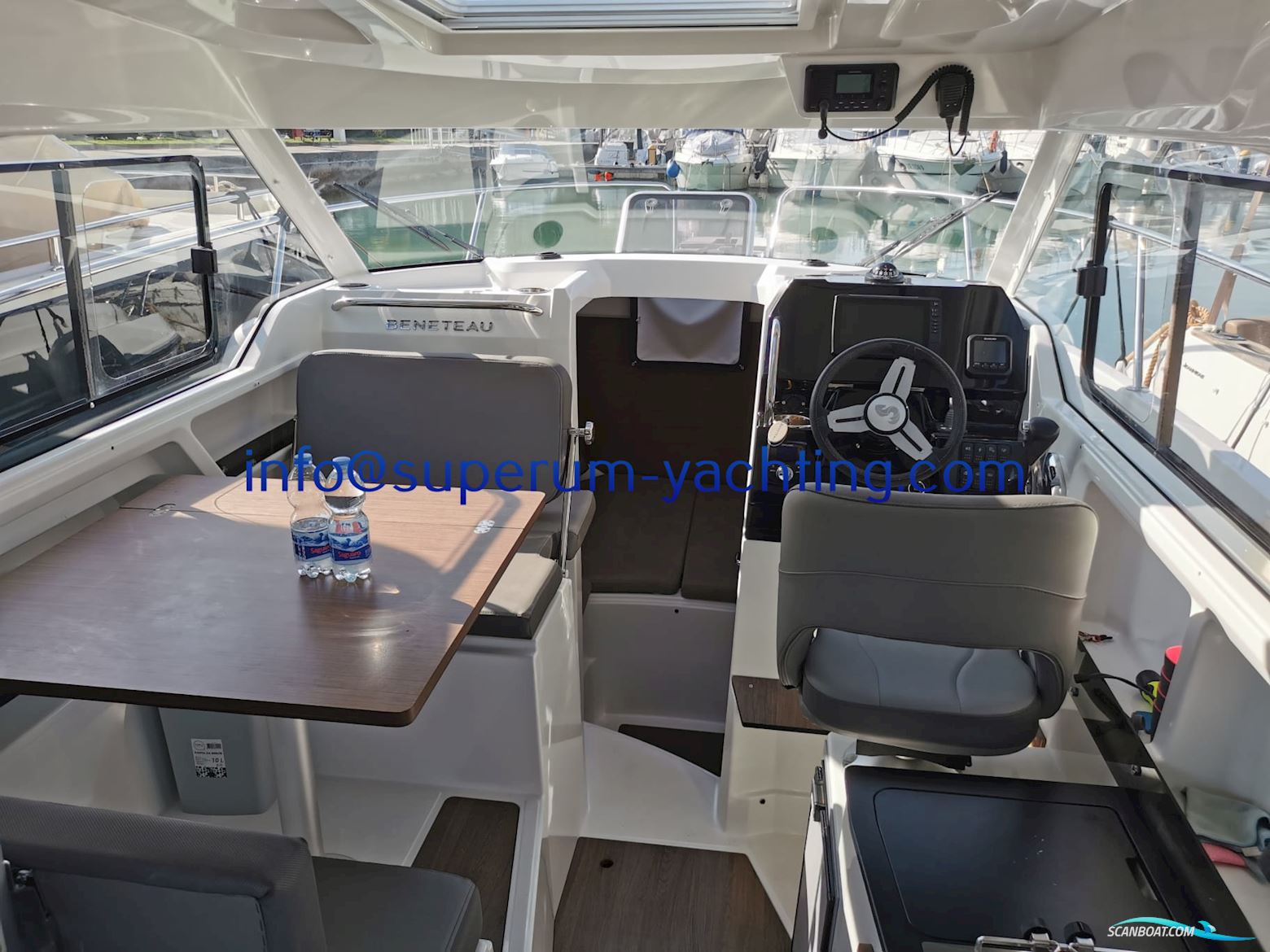Beneteau Antares 8