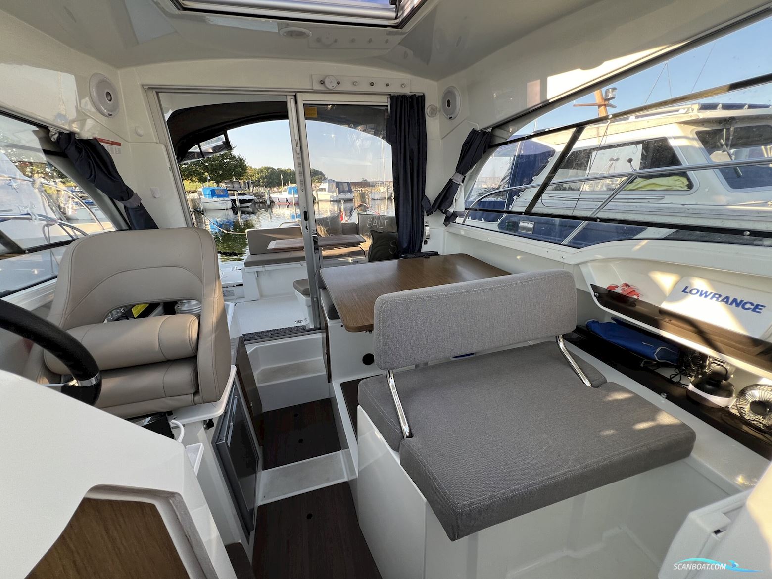 Beneteau Antares 8