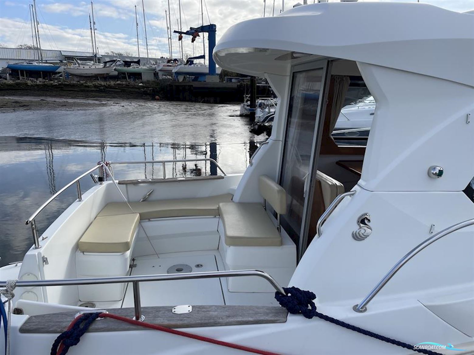 Beneteau Antares 8