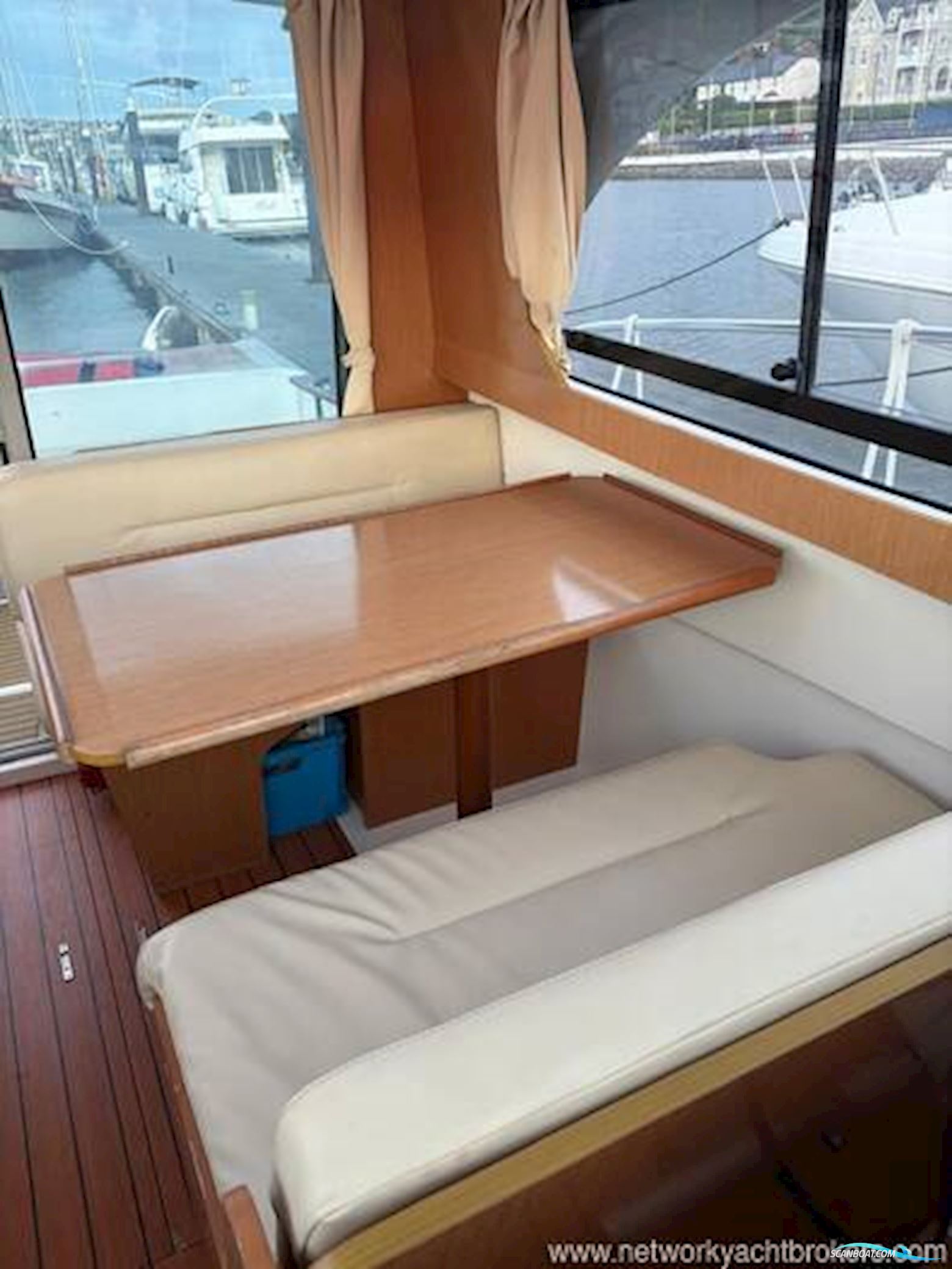 Beneteau Antares 8