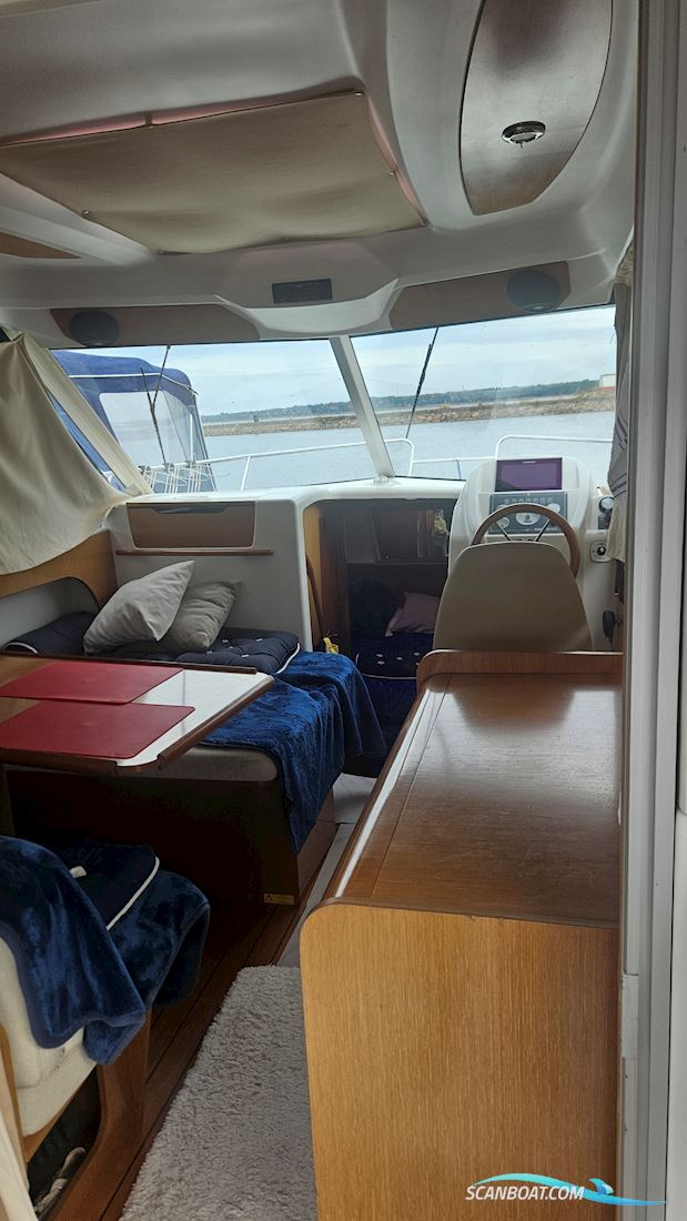 Beneteau Antares 8