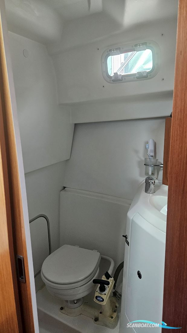 Beneteau Antares 8