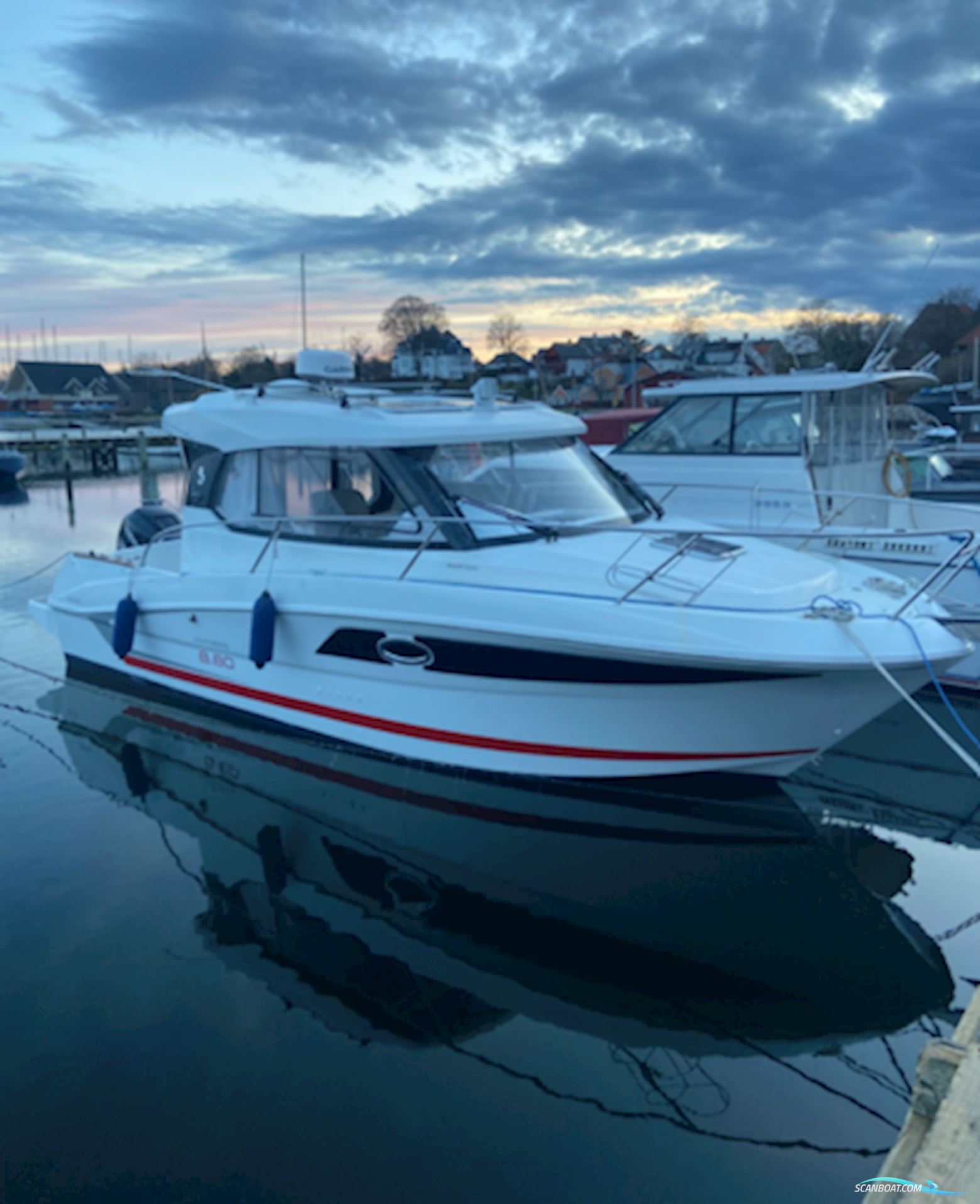 Beneteau Antares 8.80 Motorboten 2015, met Mercury Verado motor, Denemarken