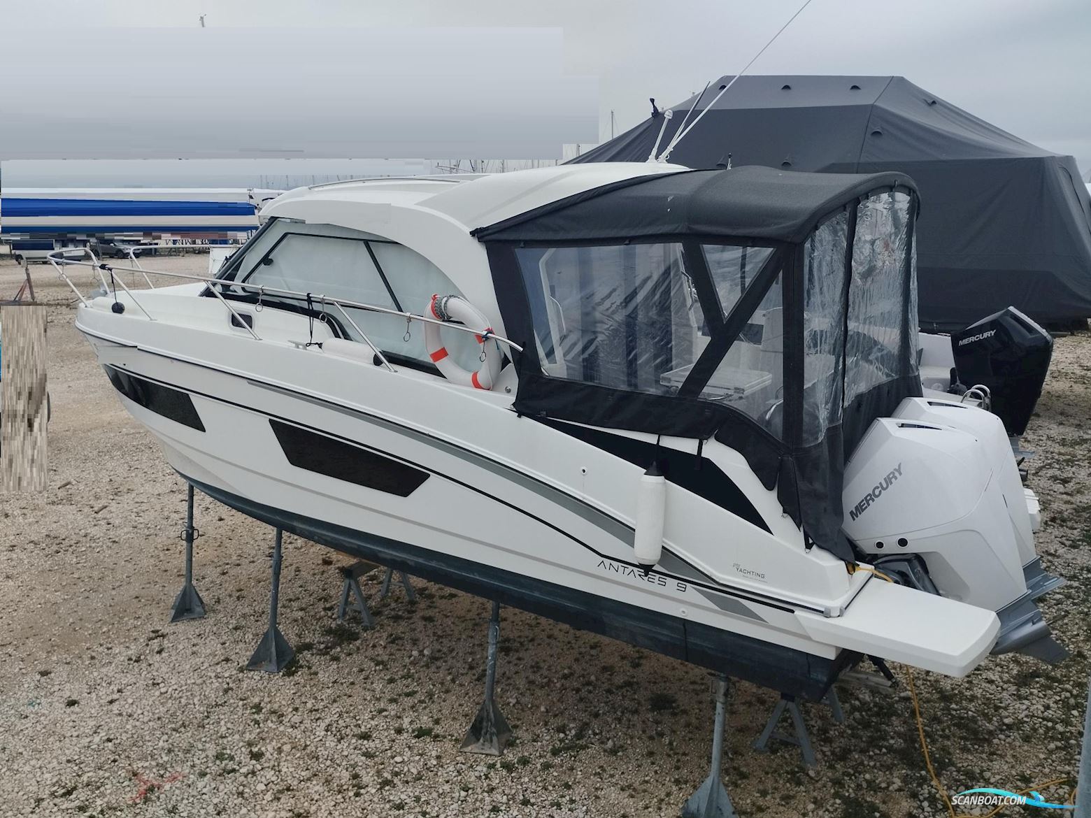 Bénéteau Antares 9 OB