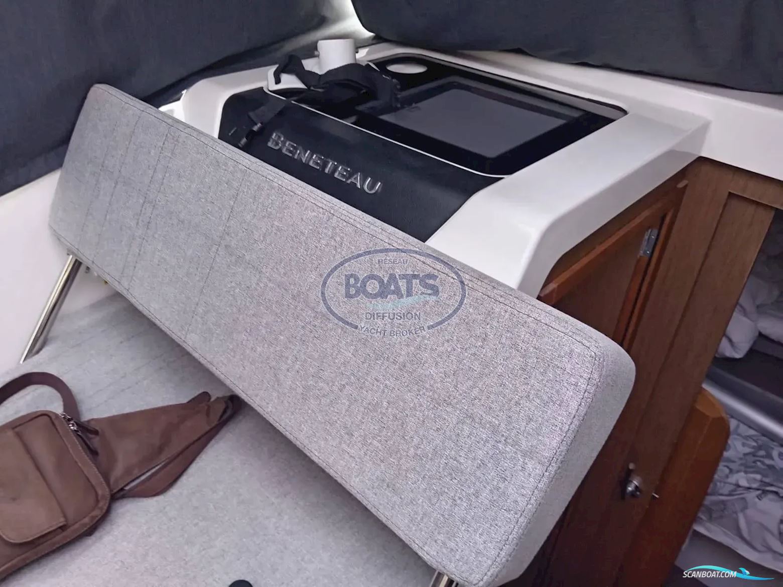 Beneteau Antares 9 ob