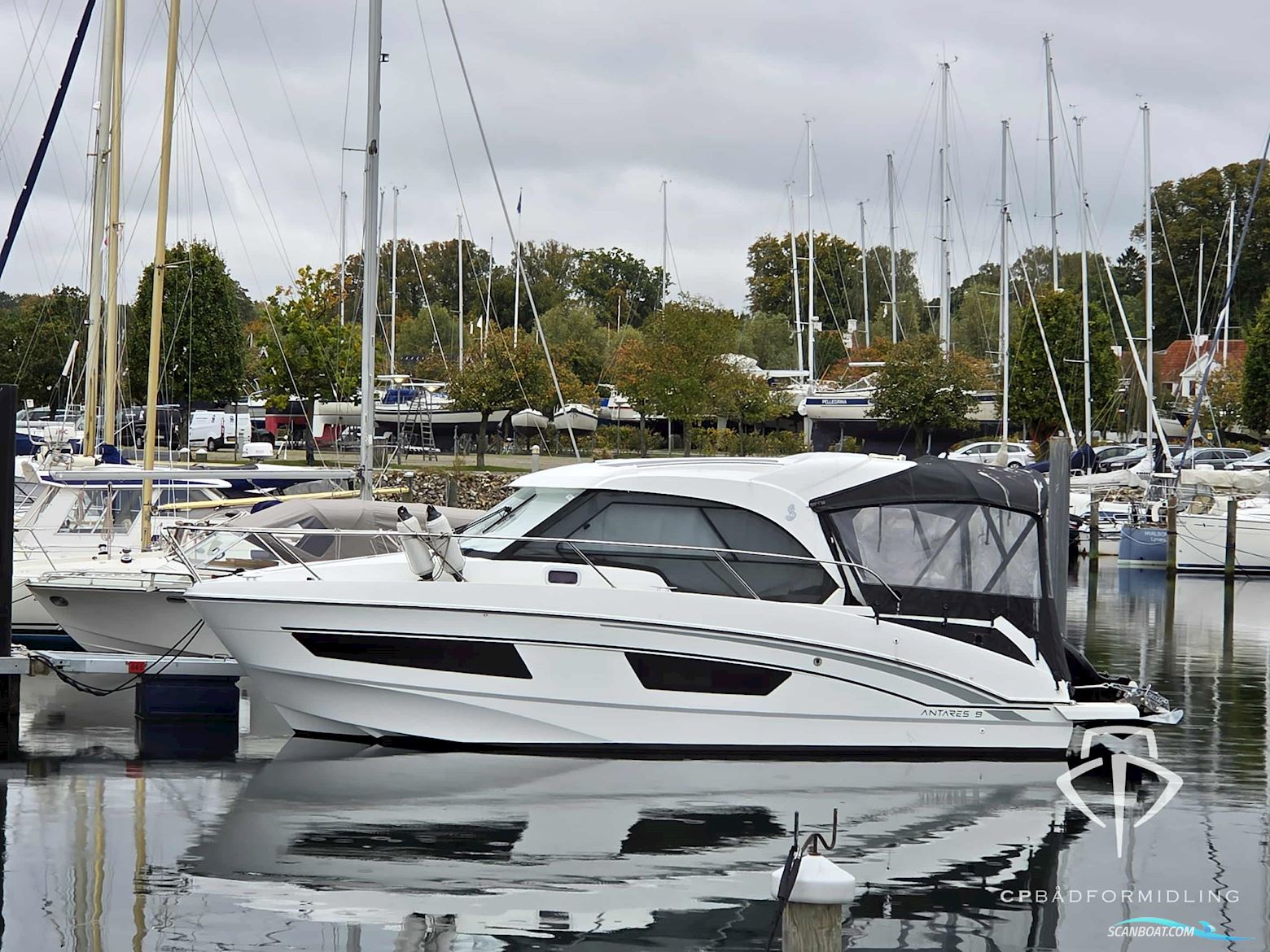 Beneteau Antares 9 Motorboten 2018, met Mercury motor, Denemarken