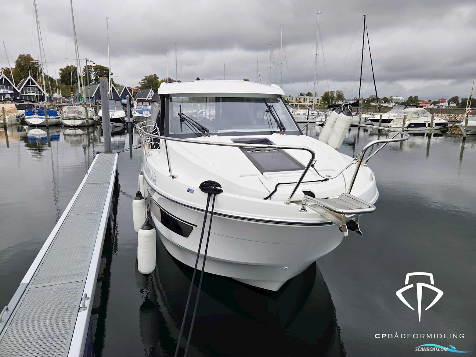 Beneteau Antares 9