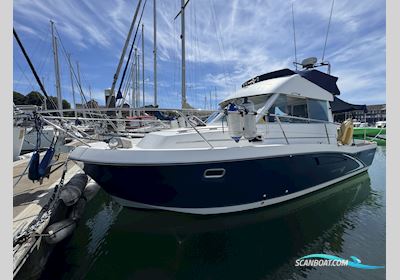 Beneteau Antares 9 Motorboten 2007, met Volvo Penta motor, United Kingdom
