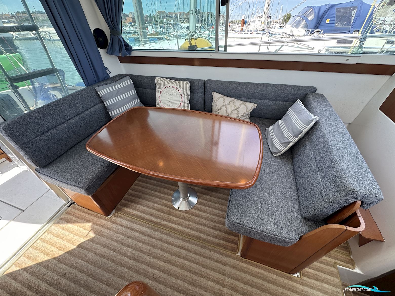 Beneteau Antares 9