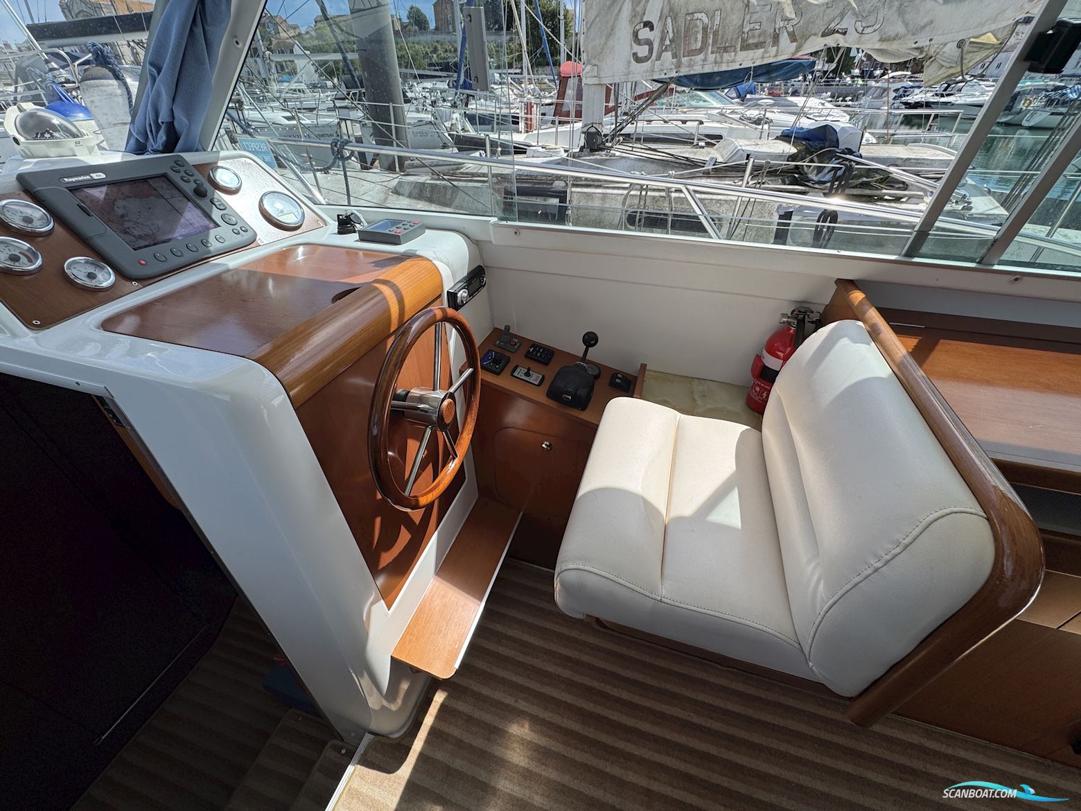 Beneteau Antares 9