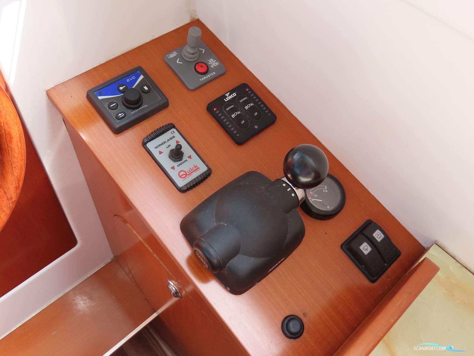 Beneteau Antares 9