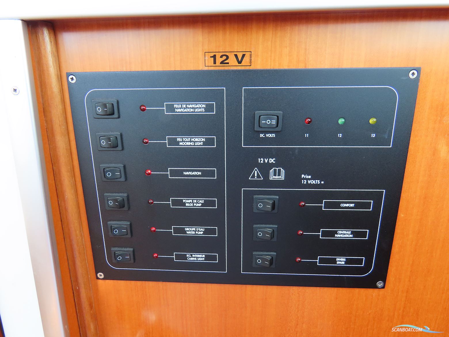 Beneteau Antares 9