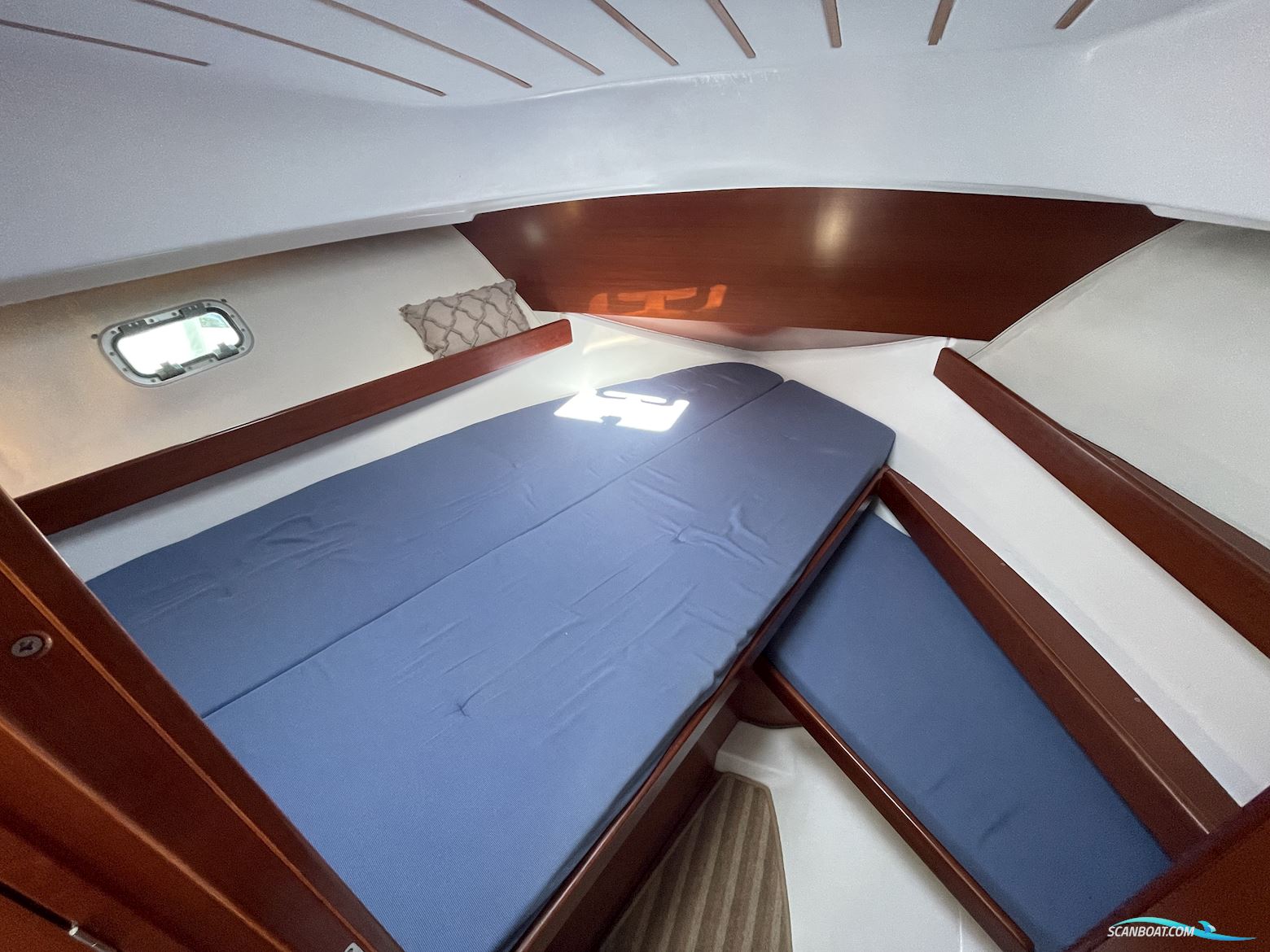 Beneteau Antares 9