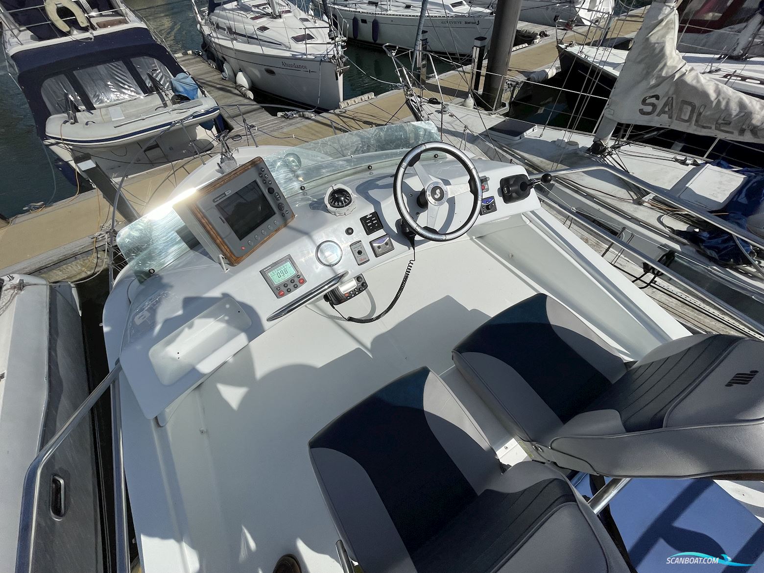 Beneteau Antares 9