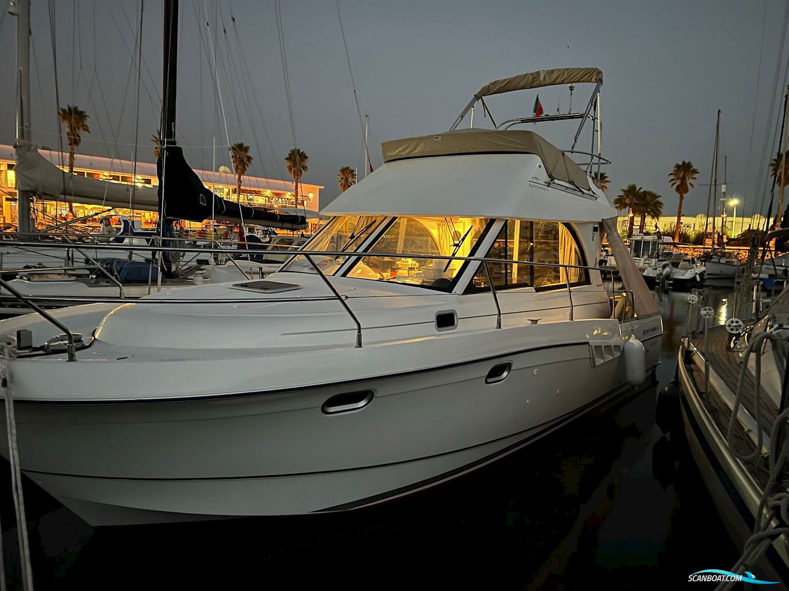 Beneteau Antares 9.80 Flybridge – 2009 Motorboten 2009, met Volvo Penta D4-225HP motor, Portugal