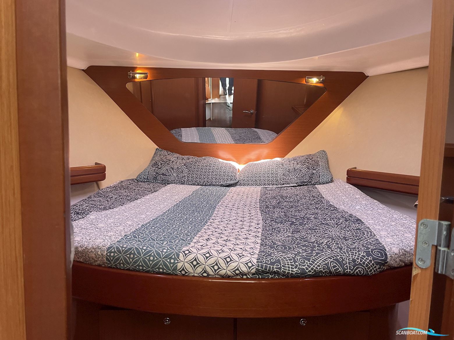 Beneteau Antares 980