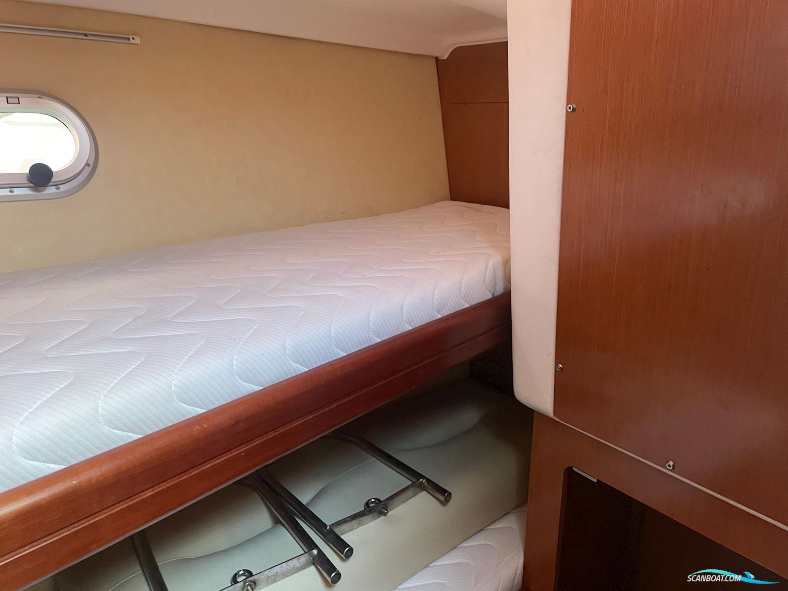 Beneteau Antares 980