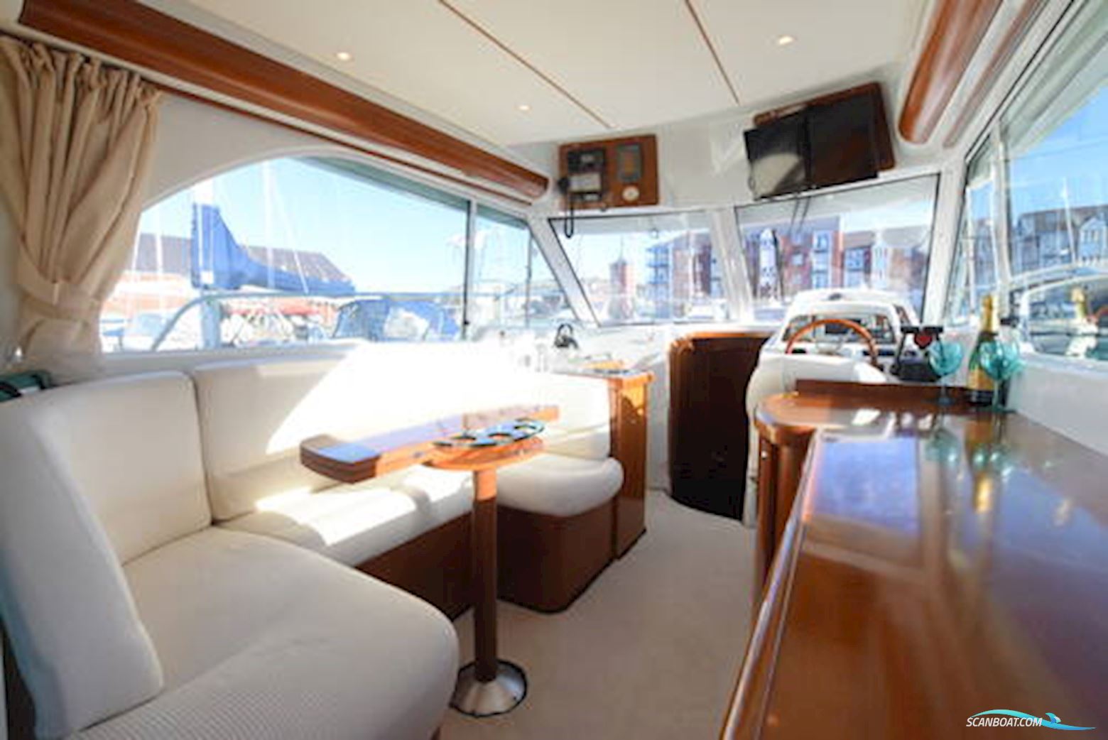 Beneteau Antares 9.80