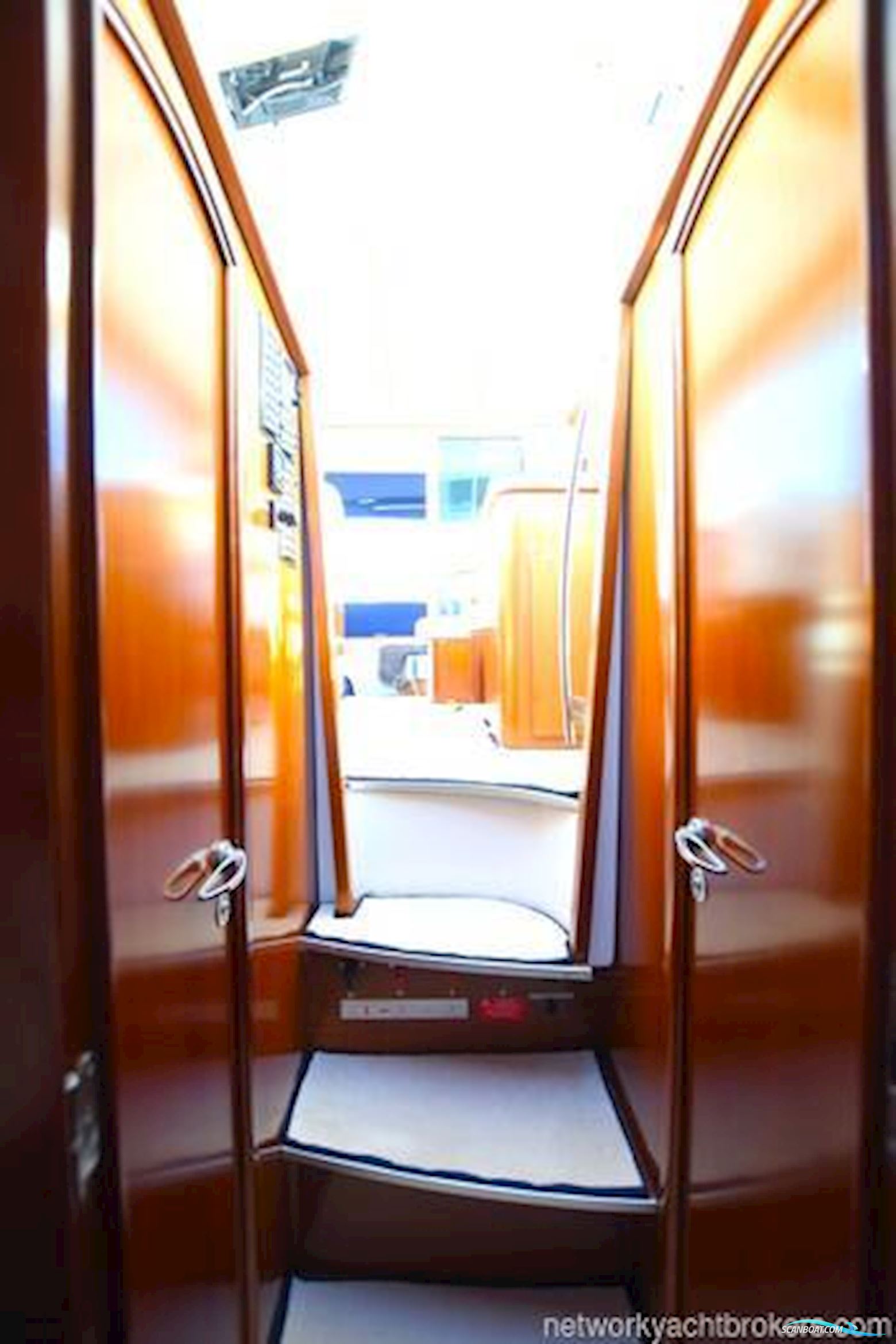 Beneteau Antares 9.80