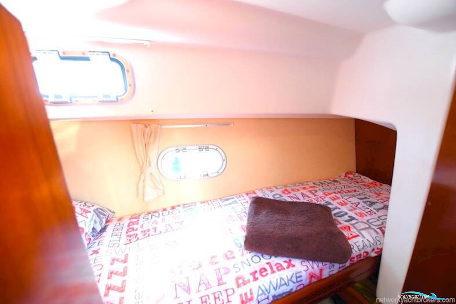 Beneteau Antares 9.80