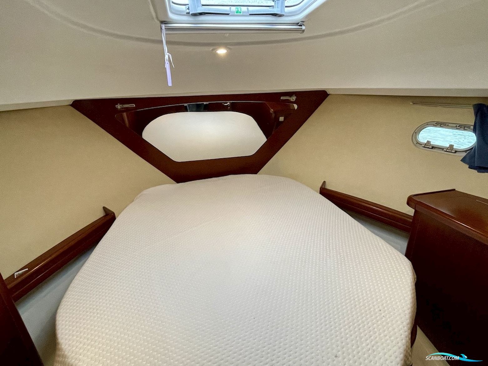 Beneteau Antares 980