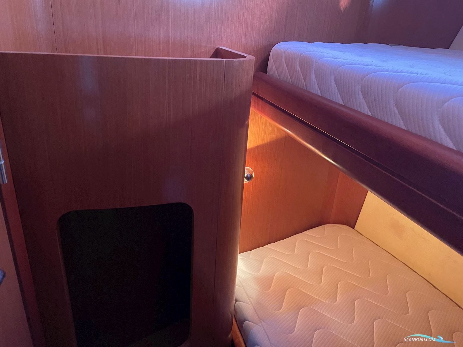 Beneteau Antares 980