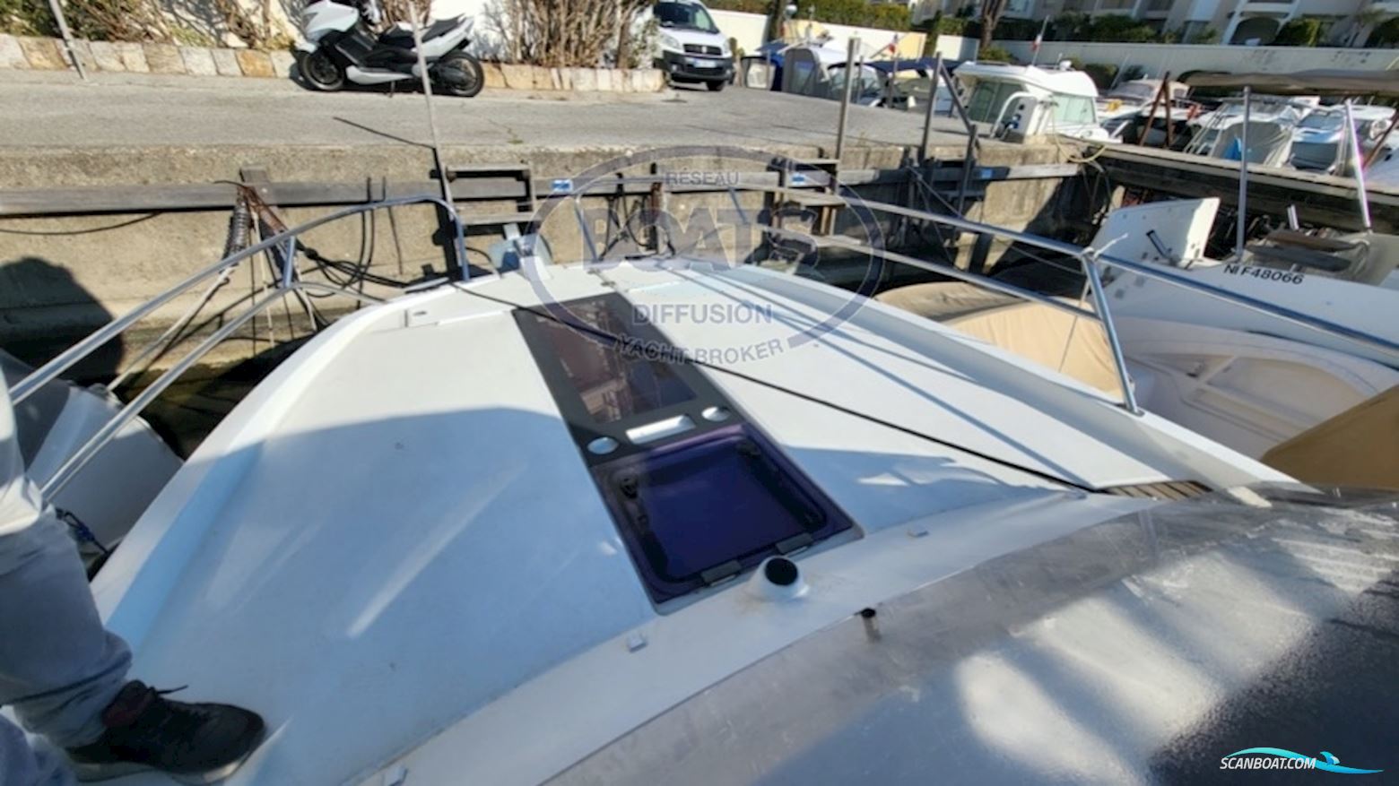Beneteau Flyer 8.8 Sundeck