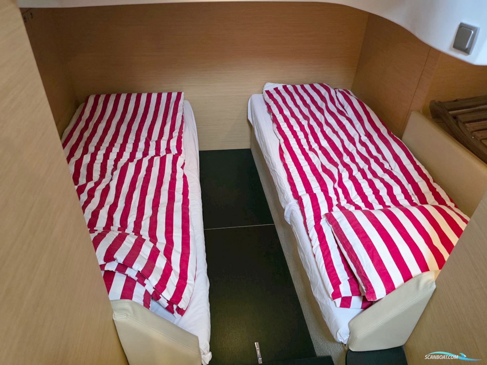 Beneteau Monte Carlo 37 SC Volvo Penta D4-260 Evc