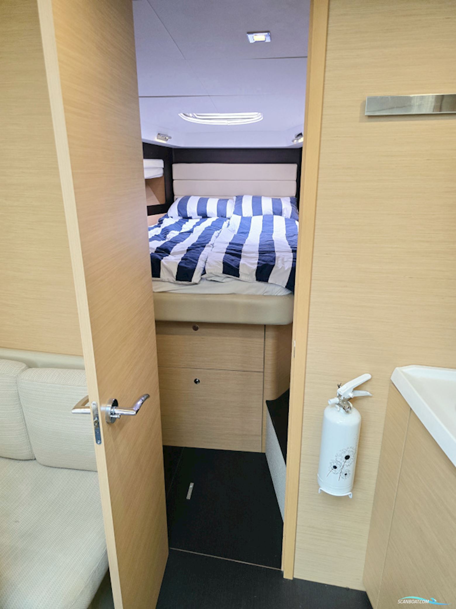 Beneteau Monte Carlo 37 SC Volvo Penta D4-260 Evc