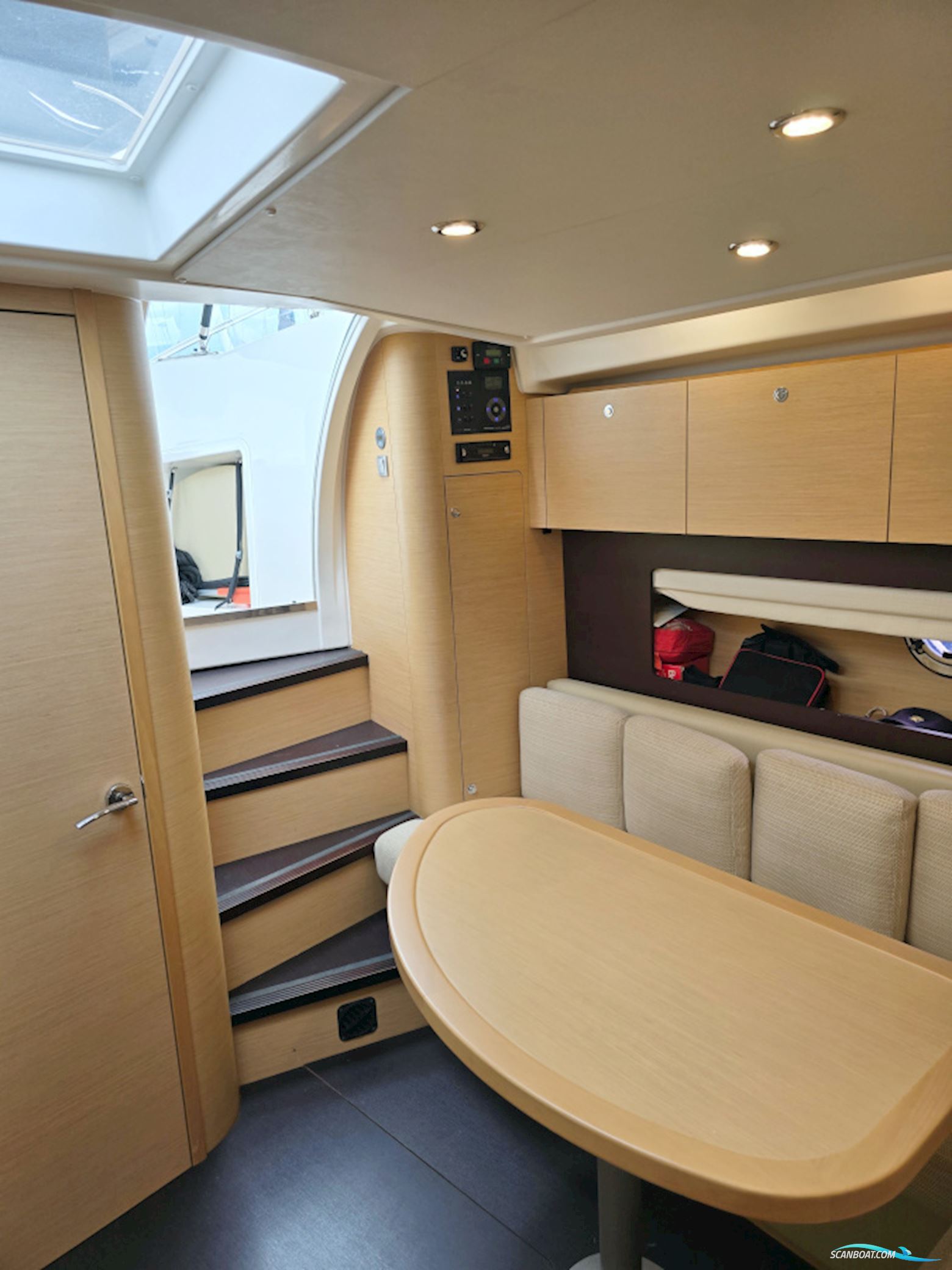 Beneteau Monte Carlo 37 SC Volvo Penta D4-260 EVC