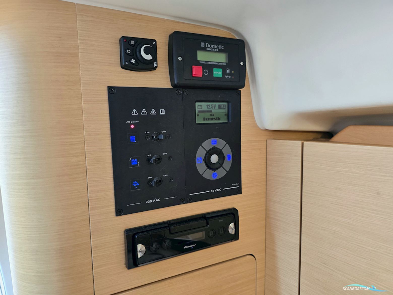 Beneteau Monte Carlo 37 SC Volvo Penta D4-260 EVC