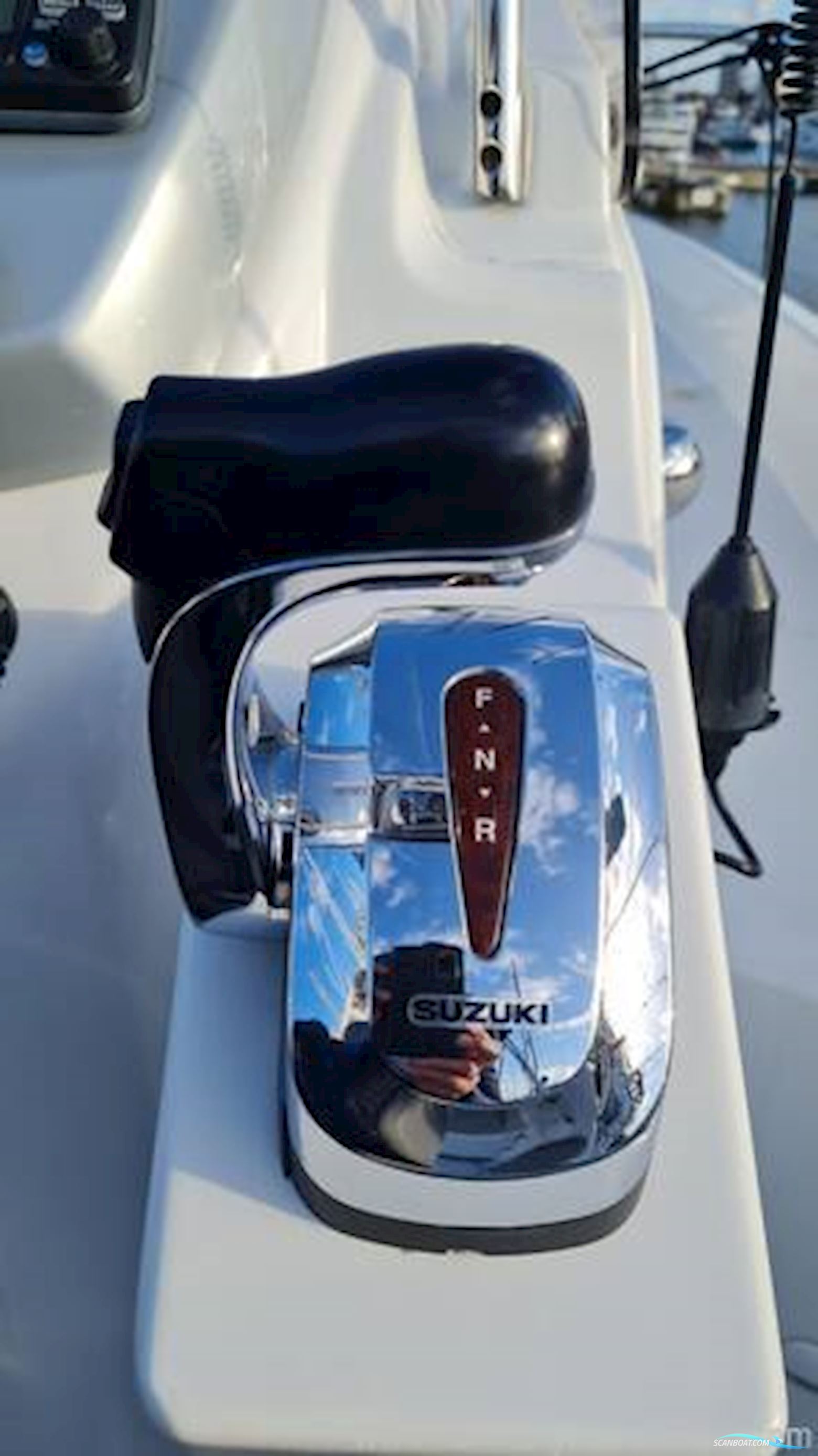 Beneteau Rubis 750 Flyer Sun deck