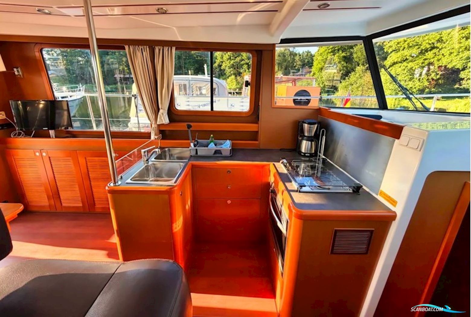 Beneteau Swift Trawler 34 Flybridge