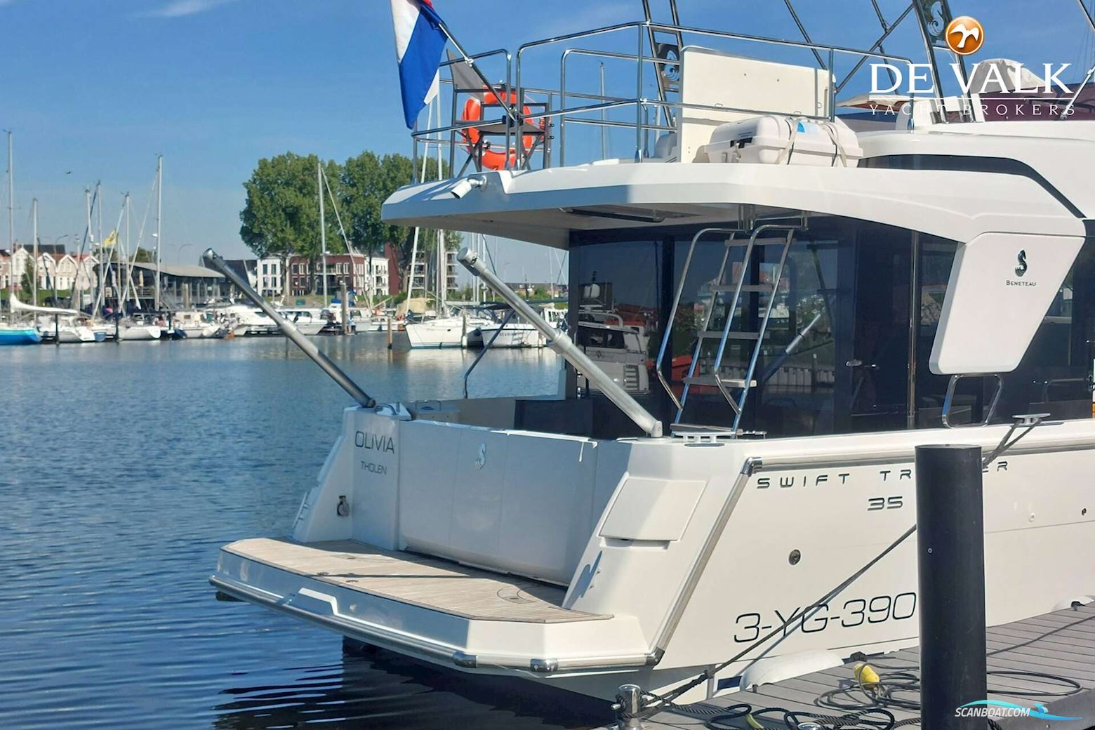 Beneteau Swift Trawler 35