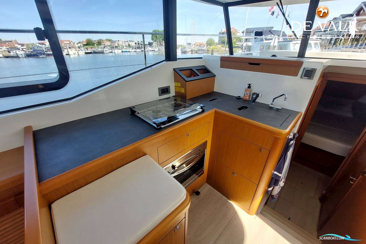 Beneteau Swift Trawler 35