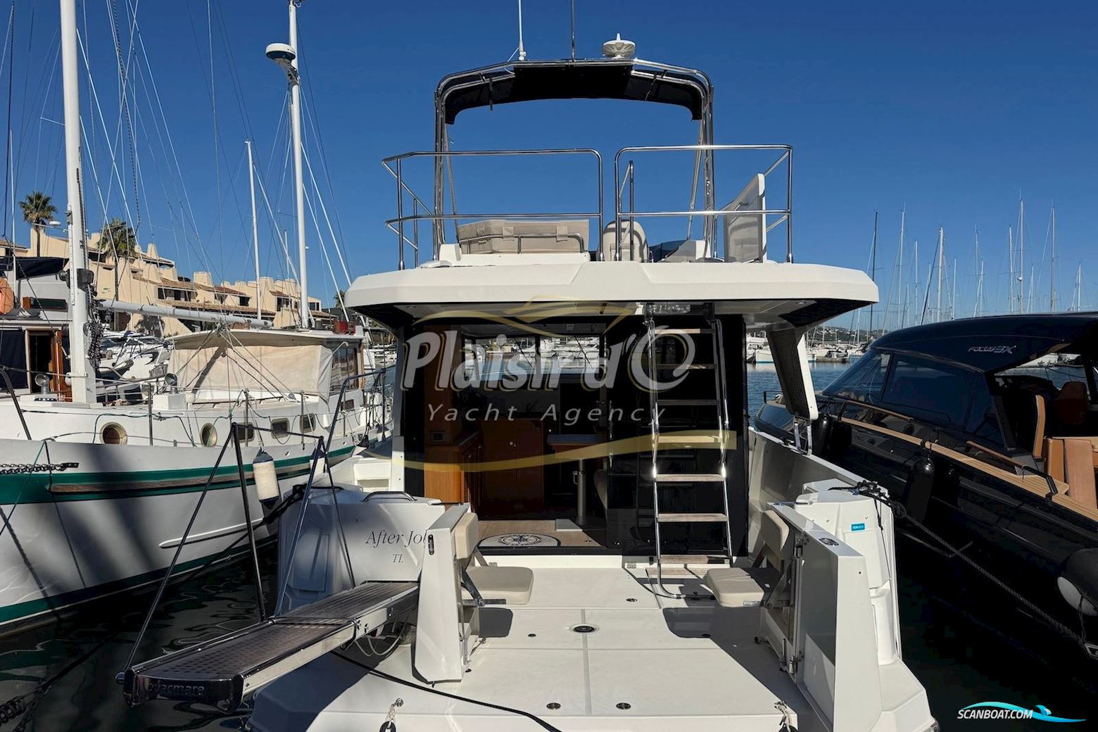 Beneteau Swift Trawler 35