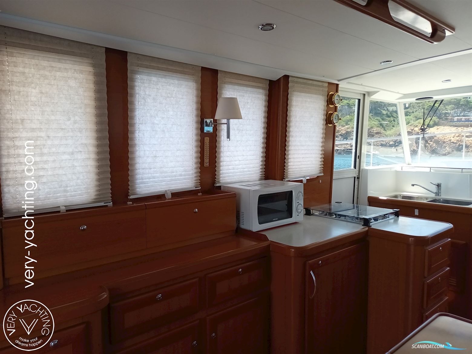 Beneteau Swift trawler 42