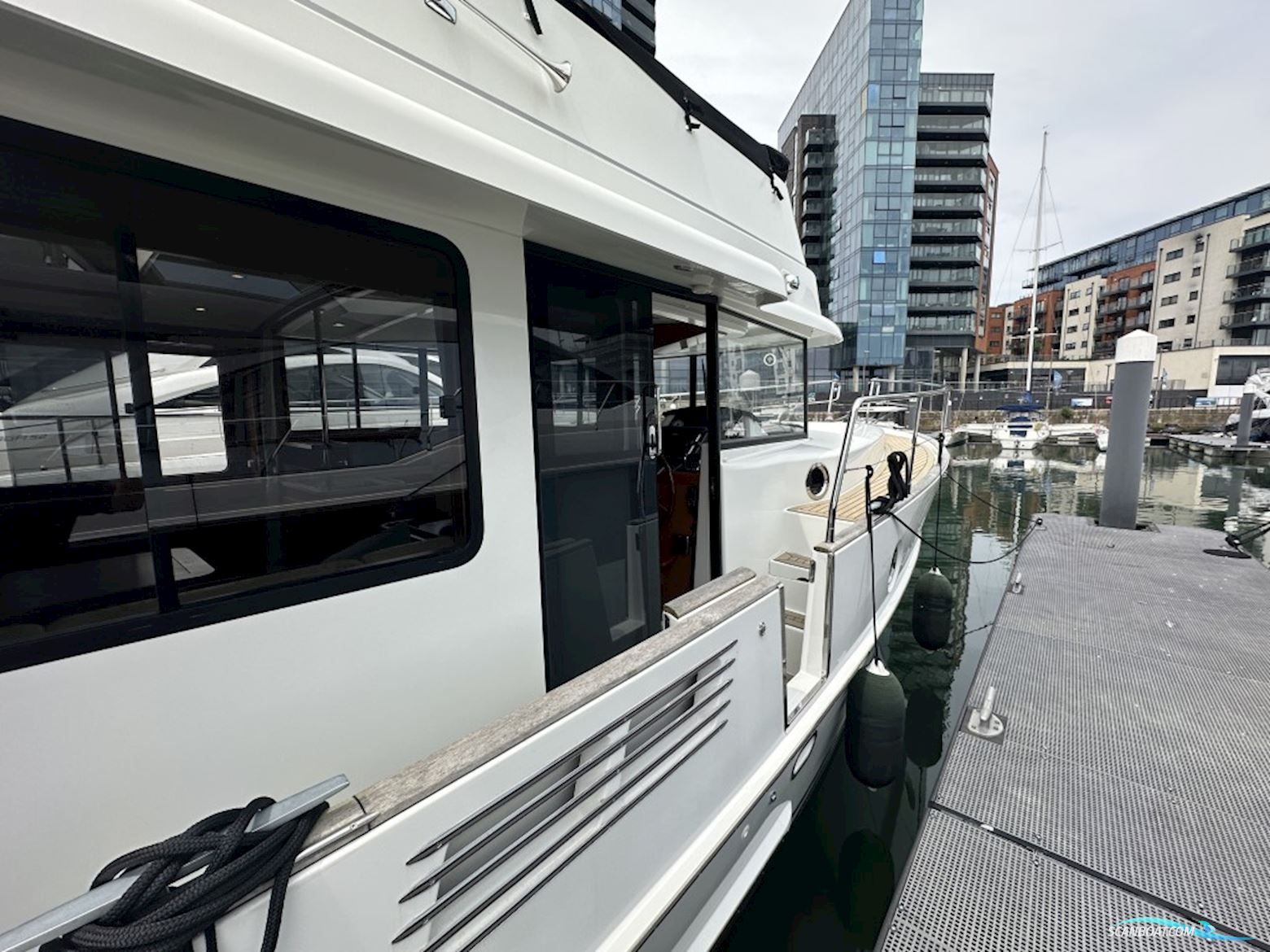 Beneteau Swift Trawler 44