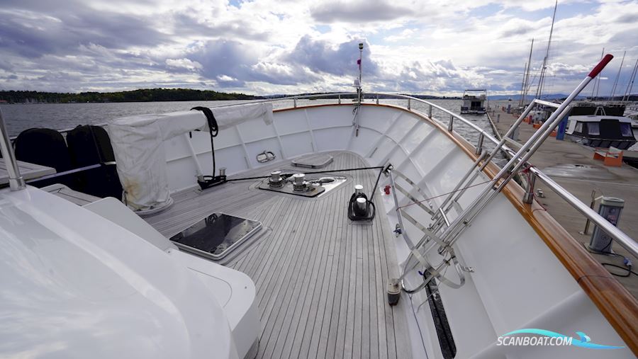 Benetti 79 Sail Division