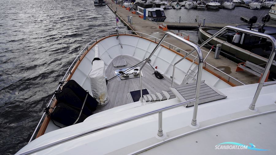 Benetti 79 Sail Division