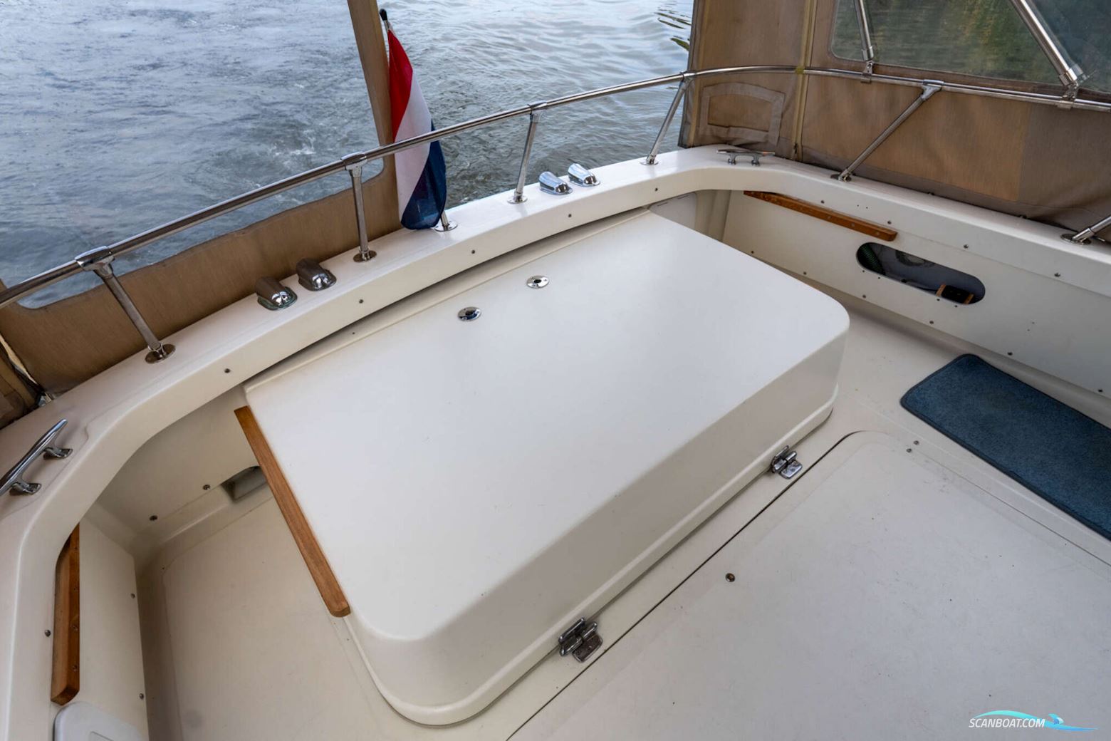 Bertram 25 Express Cruiser
