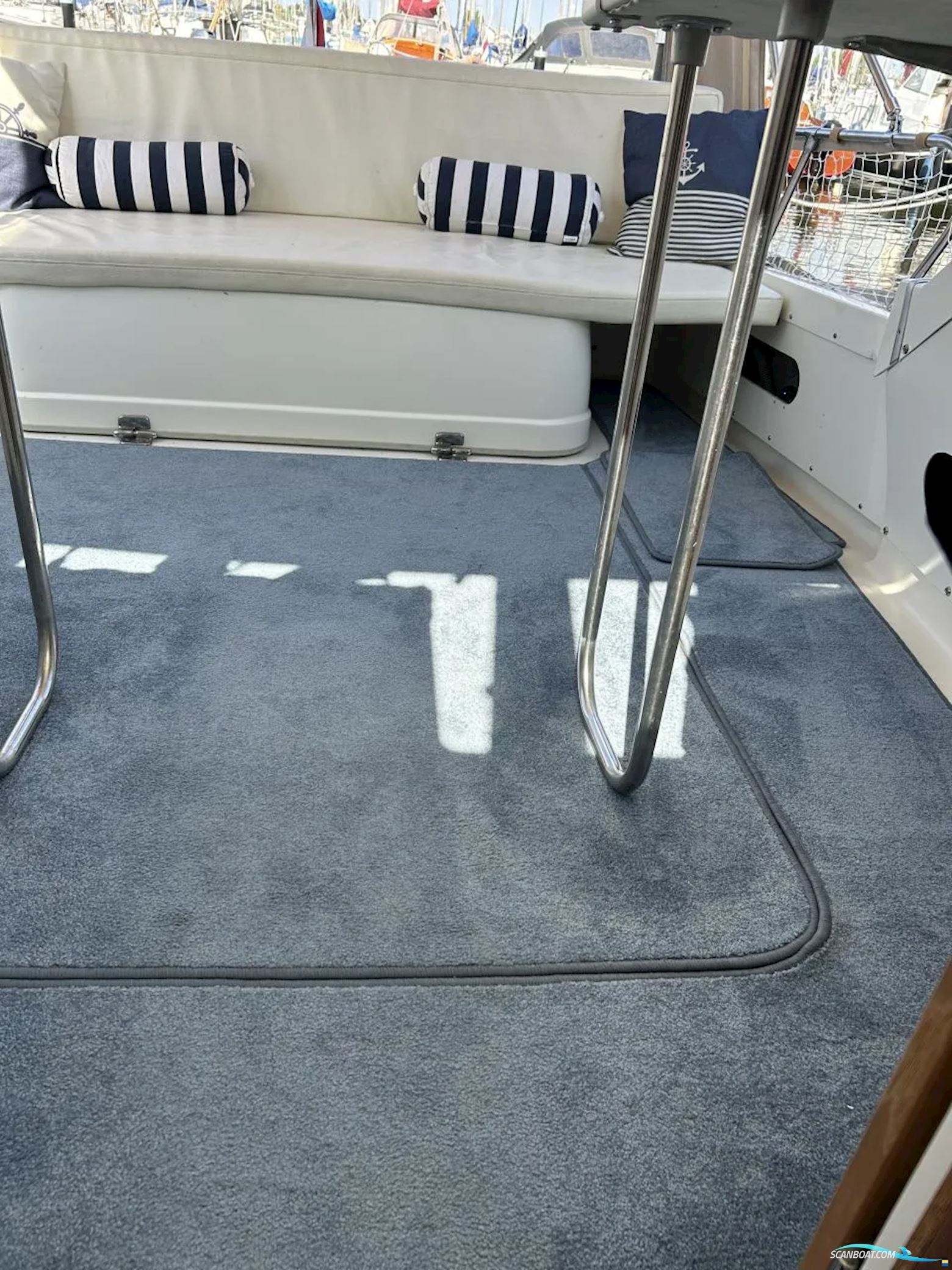 Bertram 25 Express Cruiser