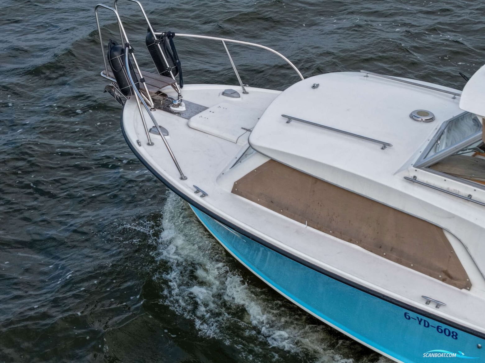 Bertram 25 Express Cruiser